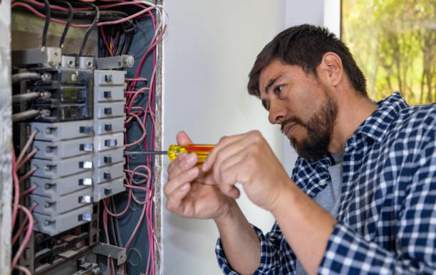 Best Affordable Emergency Electrician  in Ntgomery City, MO